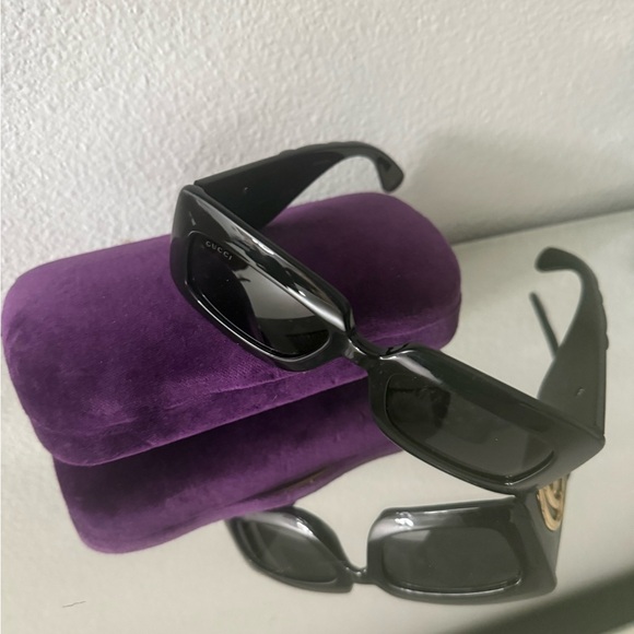 Brand new Gucci
Oversized Rectangular Acetate Sunglasses - Picture 7 of 8